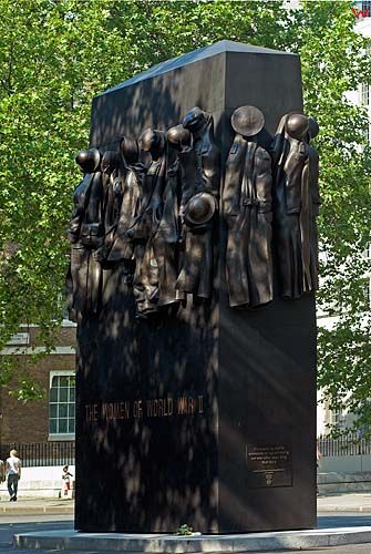 Londyn, Westminister, trakt Parliament St. pomnik Women Of  World War II